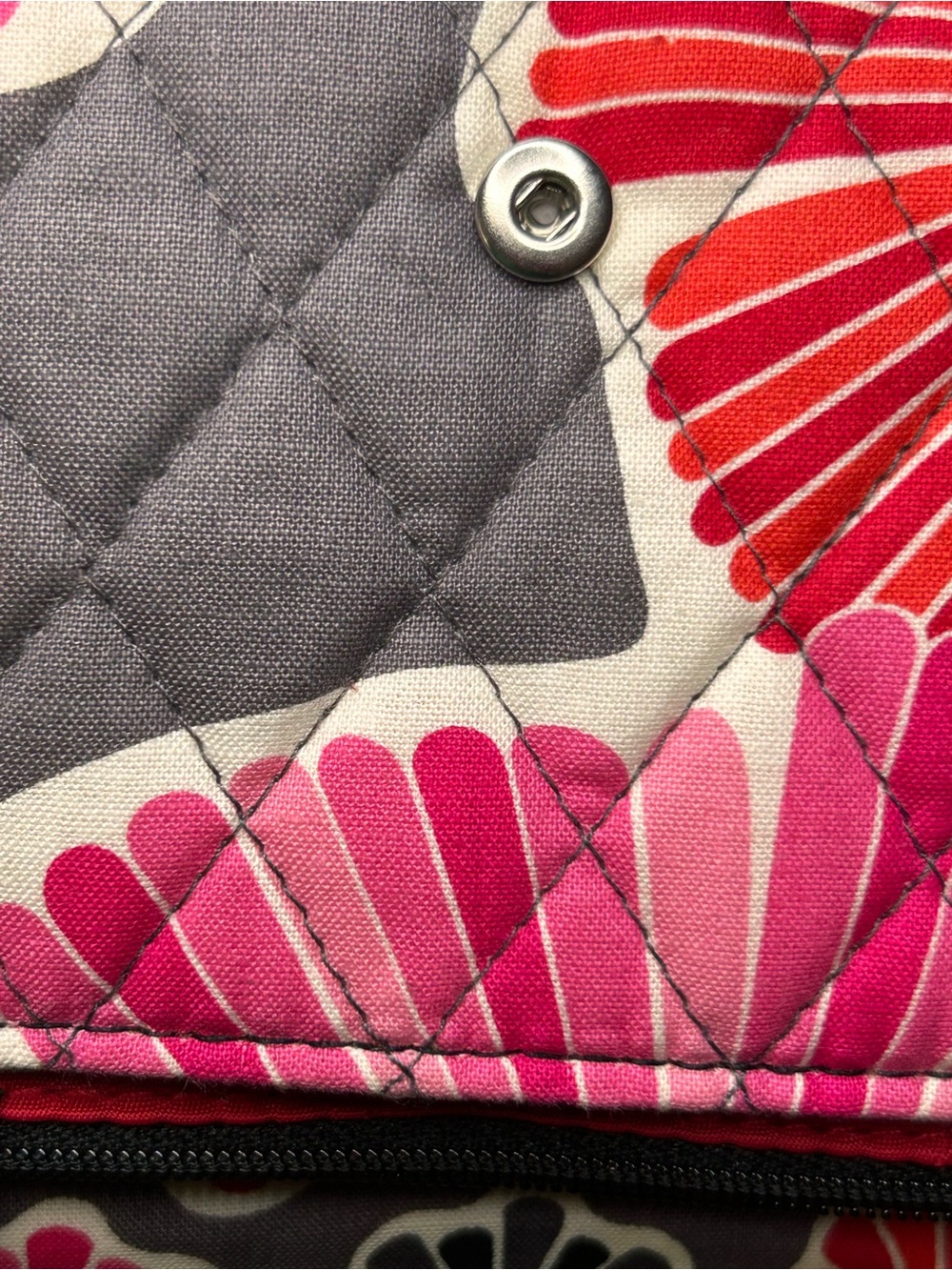 NWOT cherry. 🍒Vera Bradley Floral Quilted Trifold Wallet - Pink & Red - Picture 11 of 12